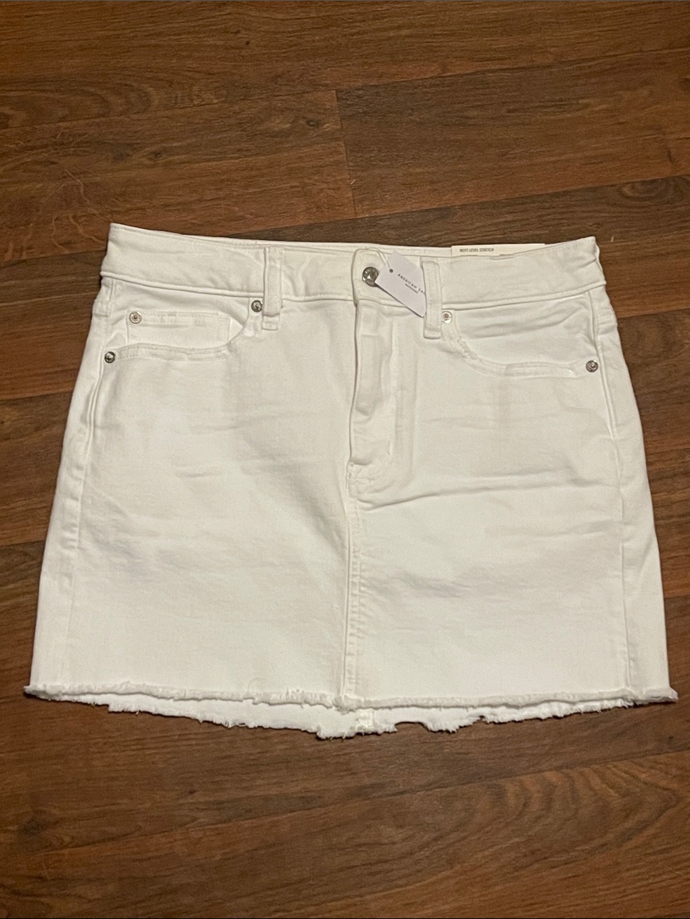 NWT American Eagle High Rise Mini White Denim Skirt size 6 Waist 28 Stretch
